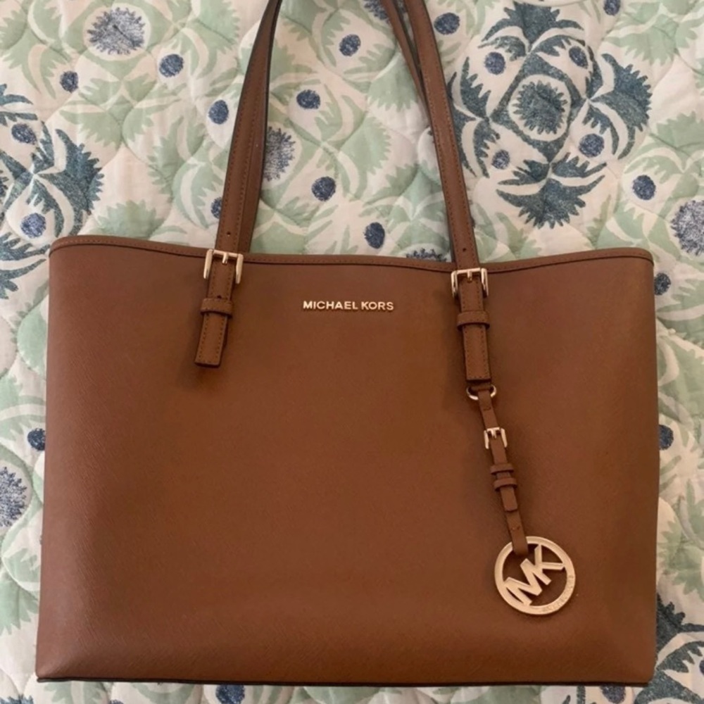 Michael Kors Jet Set Tote